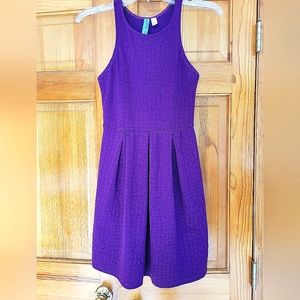 Aina Be PURPLE dress, sleeveless with pleated Skirt, Juniors size S